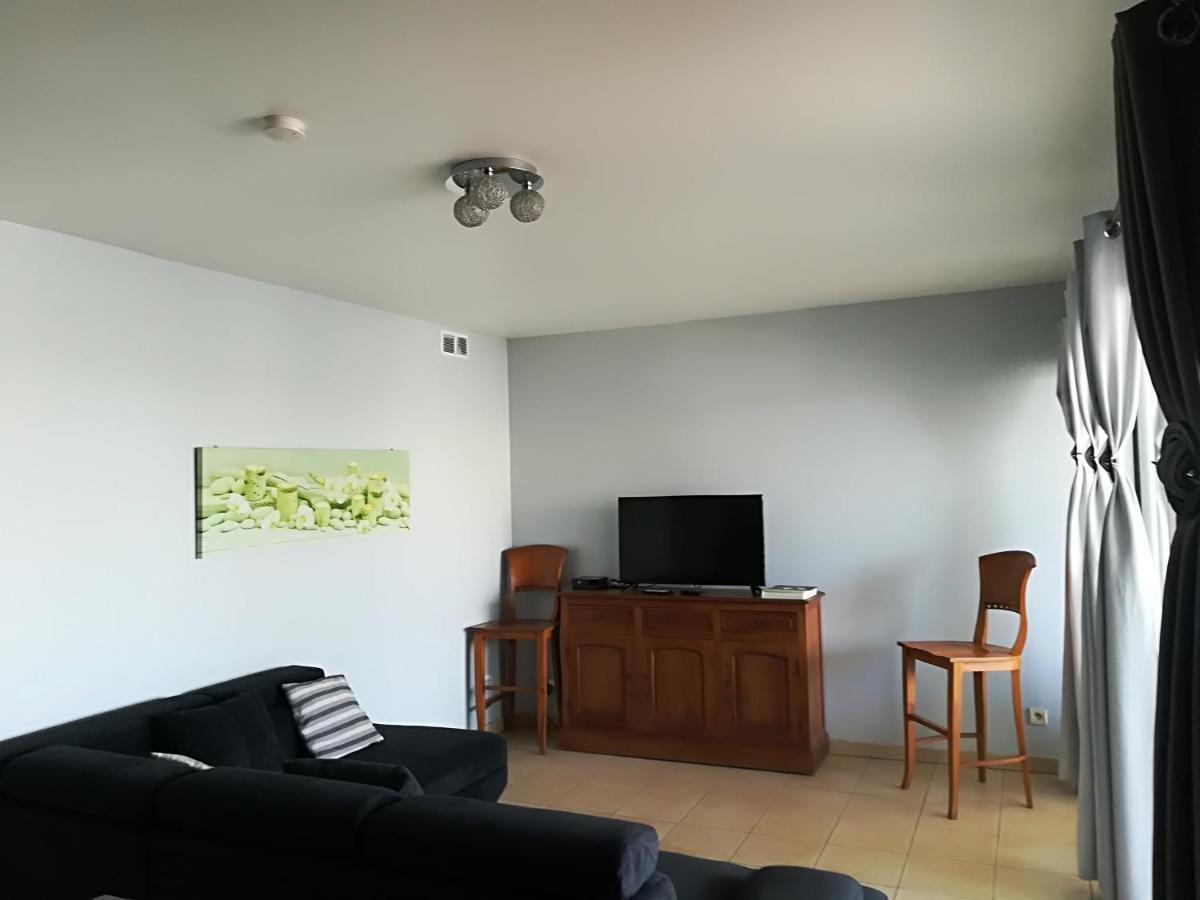 Appartement Meuble De Tourisme 圣皮埃尔 外观 照片